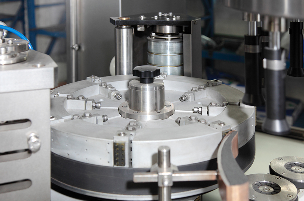 Hot melt adhesive labeller33